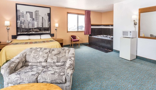 Zimmer, 1 King-Bett, Whirlpool