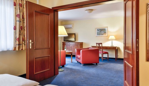 Deluxe Suite mit Doppelbett oder 2 Einzelbetten