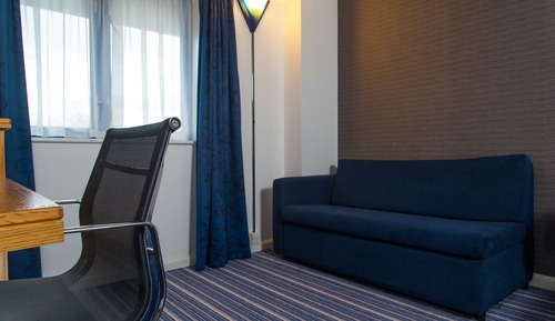 Standardzimmer, 1 Doppelbett und Schlafsofa (with Free Hot Breakfast)
