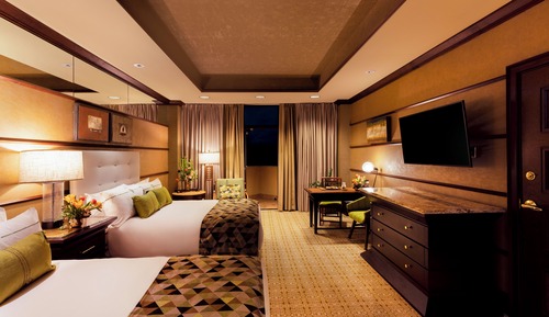 Zimmer, 2 Queen-Betten, Balkon