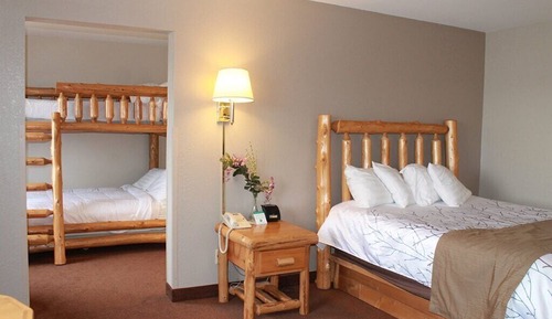 Familienzimmer, rollstuhlgeeignete Dusche