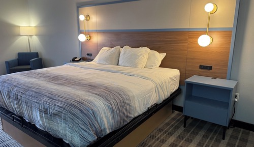 Studiosuite, 1 King-Bett, barrierearm, Nichtraucher (Roll-In Shower)