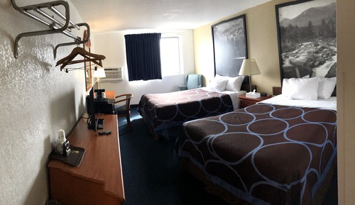 Doppelzimmer, 2 Doppelbetten