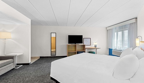 Zimmer, 1 King-Bett und Schlafsofa