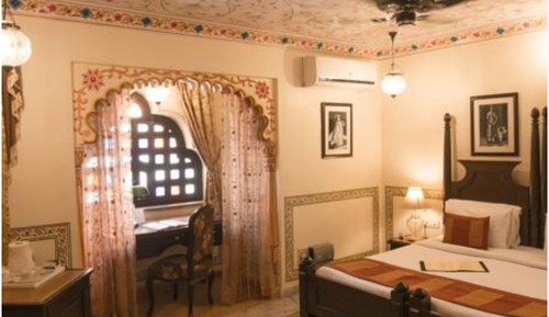 Palace Room, 1 King-Bett