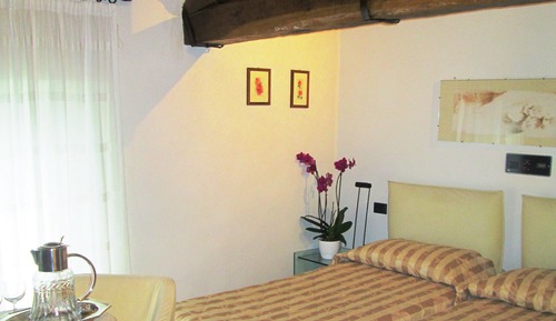 Standard-Doppel- oder -Zweibettzimmer