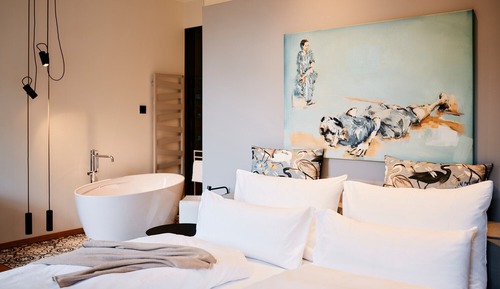 Design-Zimmer, 1 King-Bett, Balkon, Bergblick