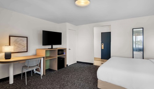 Zimmer, 1 King-Bett und Schlafsofa