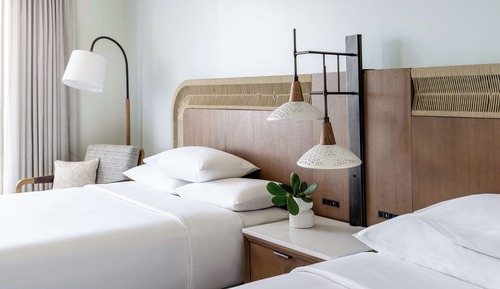 Zimmer, 2 Queen-Betten, Balkon