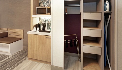 Standard Zimmer mit King-Bett