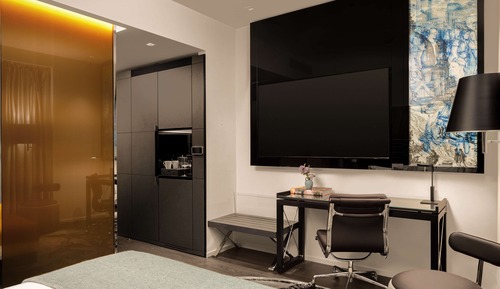 Zimmer (Art Room, Queen)