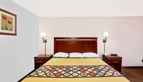 Zimmer, 1 King-Bett, barrierefrei, Nichtraucher (Tub with Grab Bars)