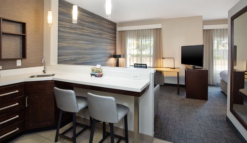 Studio, 1 King-Bett und Schlafsofa, Nichtraucher (Mobility/Hearing Access, Roll-in Shwr)