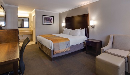 Standardzimmer, 1 King-Bett, Nichtraucher, Kühlschrank und Mikrowelle
