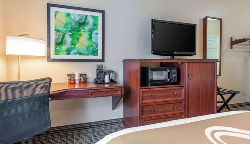 Standard-Doppelzimmer zur Einzelnutzung, 2 Doppelbetten, barrierefrei, Nichtraucher