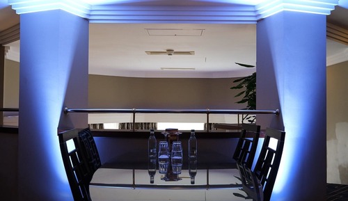 Junior-Suite, 1 Queen-Bett (Vintage Aircrafts View)