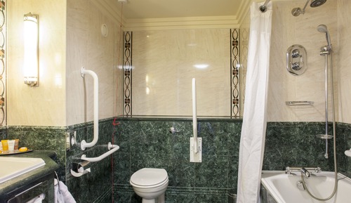 Standardzimmer, 2 Doppelbetten, barrierefrei