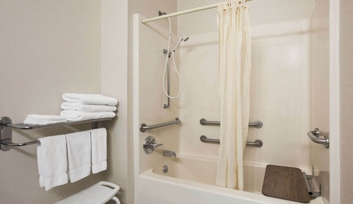 Zimmer, 1 King-Bett, barrierefrei, Nichtraucher (Mobility,tub w grab bars)