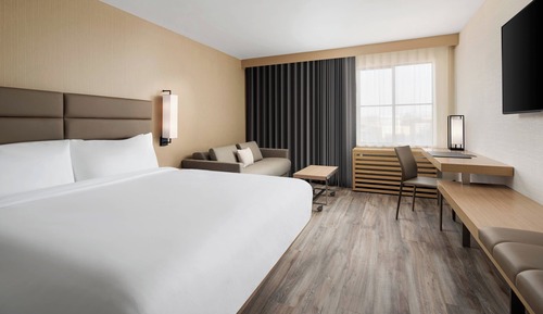 Zimmer, 1 King-Bett und Schlafsofa