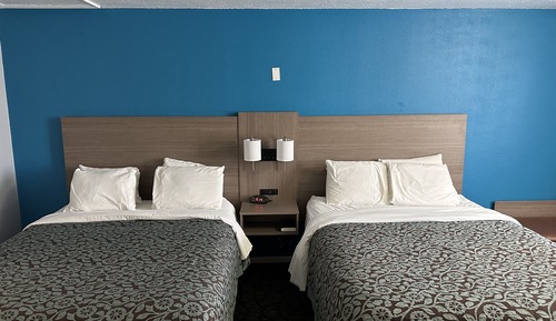 Zimmer, 2 Queen-Betten