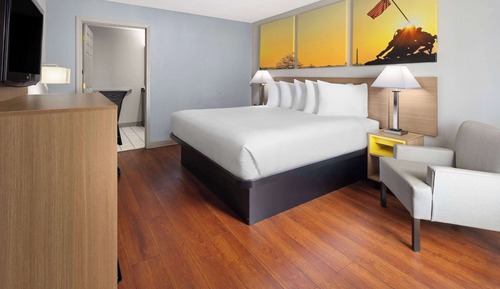 Standardzimmer, 1 King-Bett, barrierefrei, Kühlschrank