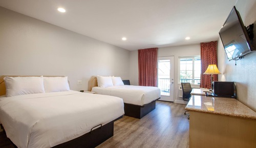 Zimmer, 2 Queen-Betten, Nichtraucher, Blick auf den Innenhof