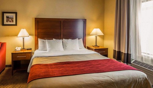 Standard-Suite, 1 King-Bett, Whirlpool