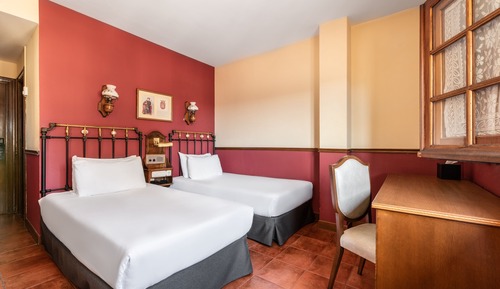 Zweibettzimmer (vistas a la catedral)