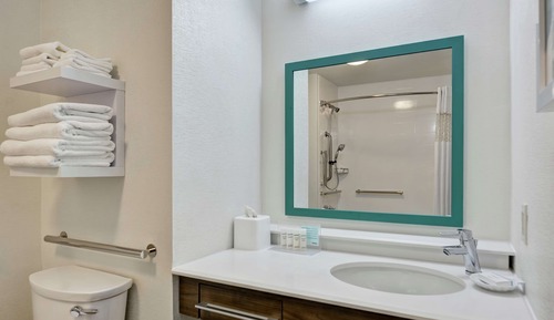 Zimmer, 1 King-Bett, barrierefrei, Badewanne