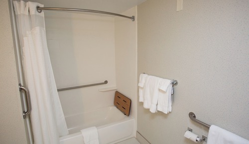 Standardzimmer, 2 Queen-Betten, barrierefrei (Mobil Access Tub)