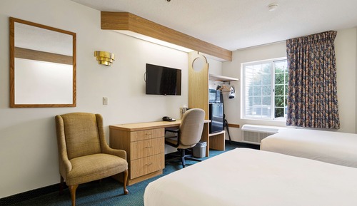 Standardzimmer, 2 Doppelbetten, Nichtraucher, Kühlschrank und Mikrowelle (Pet Friendly)