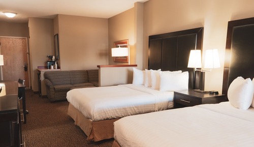 Standardzimmer (2 Queen Beds and Sofa Bed)