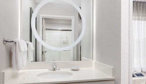 Suite, Mehrere Betten (Mobility Accessible, Transfer Shower)