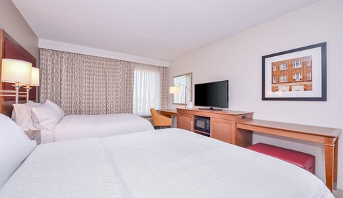 Zimmer, 2 Queen-Betten, barrierefrei (Hearing)