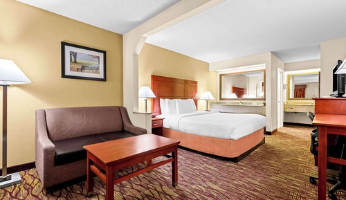 Standardzimmer, 1 King-Bett, Raucher, Kühlschrank und Mikrowelle