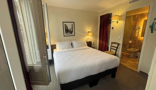 Chambre double supérieure avec balcon