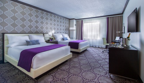 Premium 2 Queens Non-Smoking