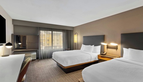 Zimmer, 2 Doppelbetten, Nichtraucher