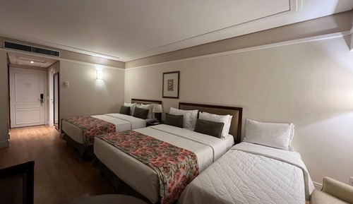 Luxo Familia Com Cama Extra