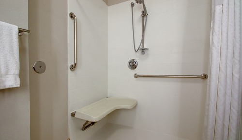 Standardzimmer, 1 Queen-Bett, barrierefrei (Communications, Roll-In Shower)