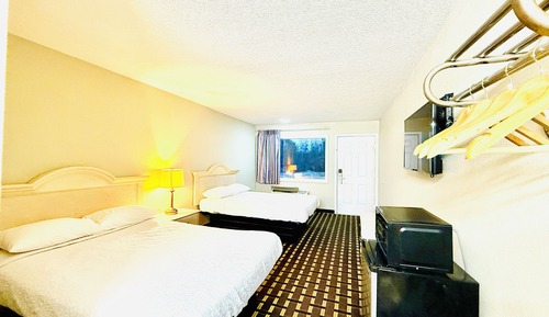 Zimmer, 2 Doppelbetten, Nichtraucher