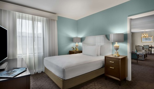 Suite, 1 Queen-Bett, barrierefrei (One Bedroom, Tub)