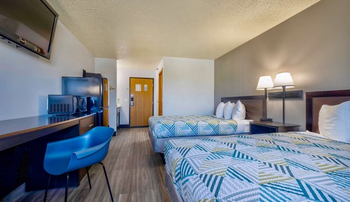 Deluxe-Zimmer, 2 Doppelbetten, Nichtraucher, Kühlschrank und Mikrowelle
