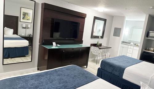 Deluxe-Zimmer, 2 Queen-Betten, Nichtraucher, Kühlschrank und Mikrowelle