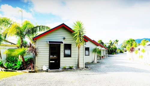 Standard-Studio, Kochnische, zum Garten hin