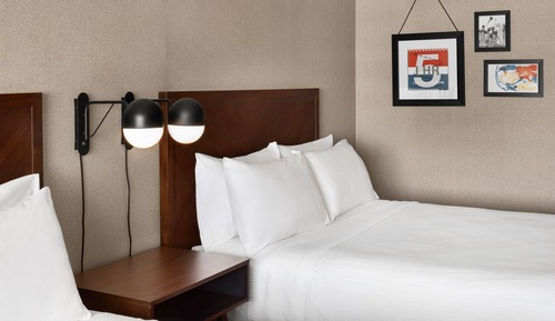 Traditional-Zimmer, 2 Queen-Betten