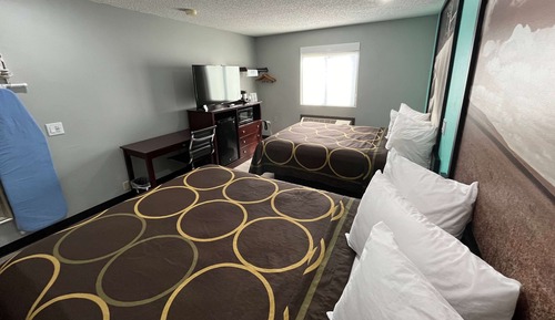 Zimmer, 2 Queen-Betten, Nichtraucher (Pet Friendly)