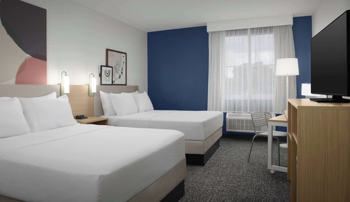 Zimmer, 2 Queen-Betten