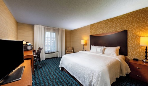 Zimmer, 1 King-Bett, Nichtraucher (Mobility/Hearing Access, Roll-In Shwr)