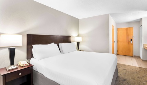 Standardzimmer, 1 King-Bett, barrierefrei, Kühlschrank und Mikrowelle